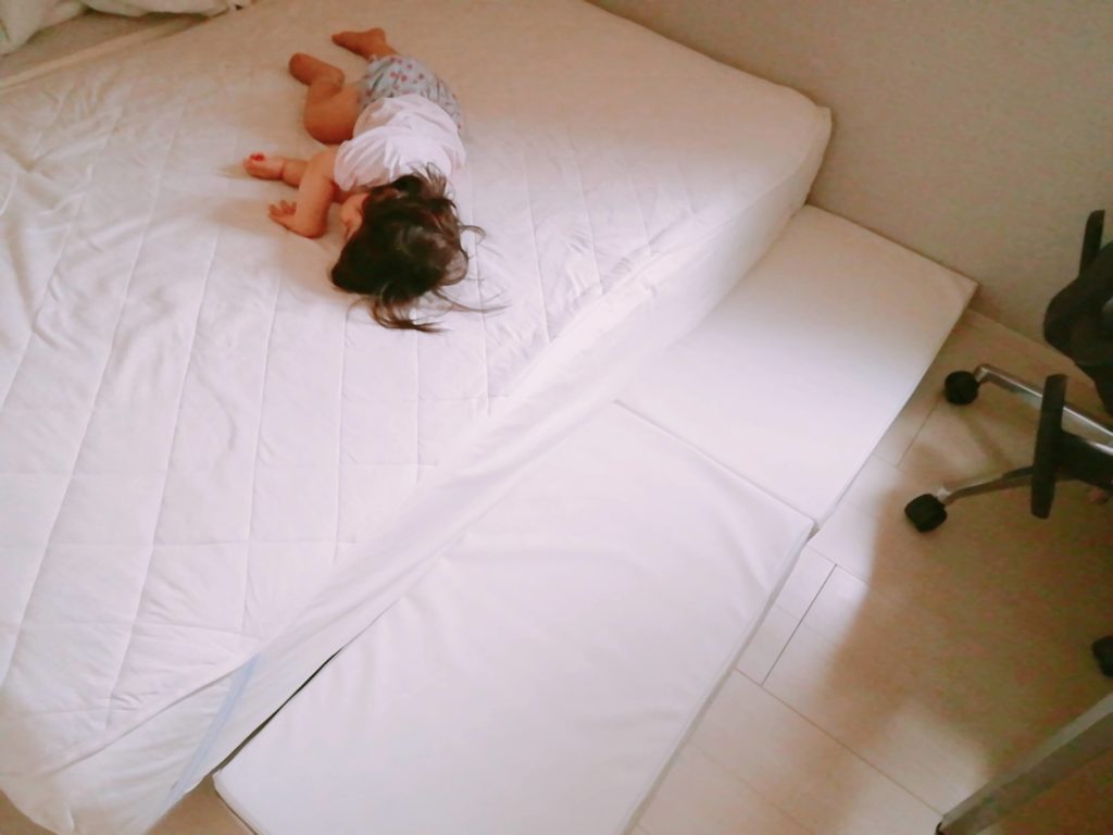 赤ちゃんのベッドからの落下対策に使える オススメ クッション マット 厳選3選 フルイク