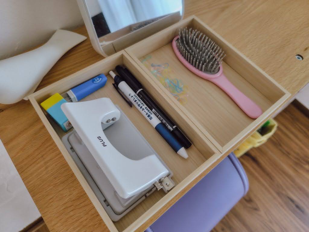 無印良品スタッキングシェルフを用いた小学1年生のランドセル置き場・収納まわりに置いているアイテム