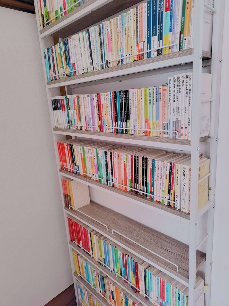賃貸暮らしの文庫本収納には子供ためのスペースも