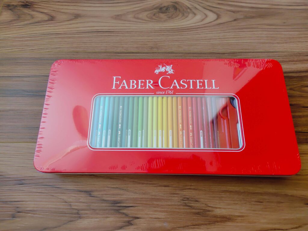 4歳、6歳へのクリスマスプレゼントは、100色色鉛筆とミナリマ版ハリー・ポッターの本