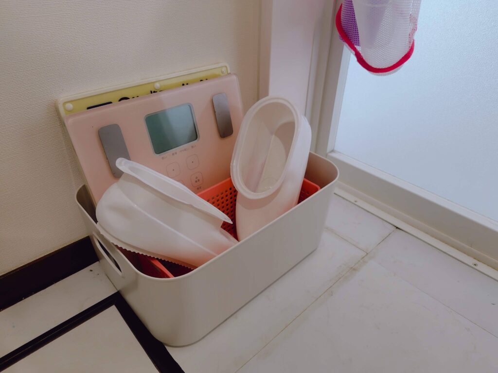 脱衣所の体重計置き場