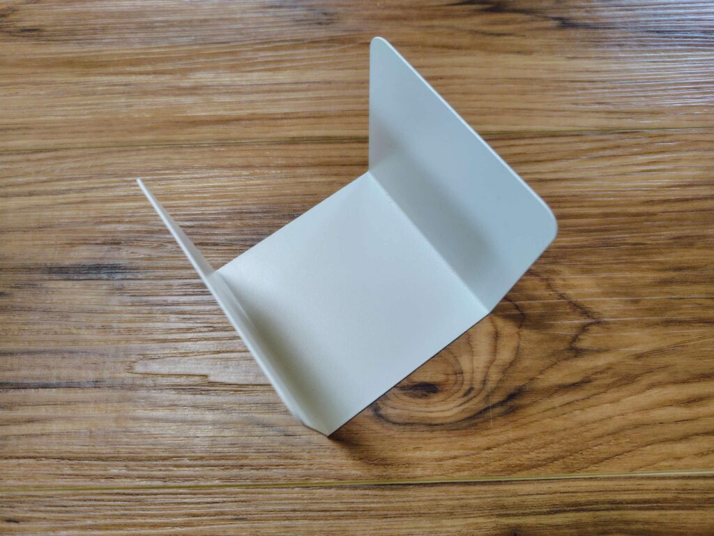 100均コの字型ブックエンドを用いた引き出し収納整理