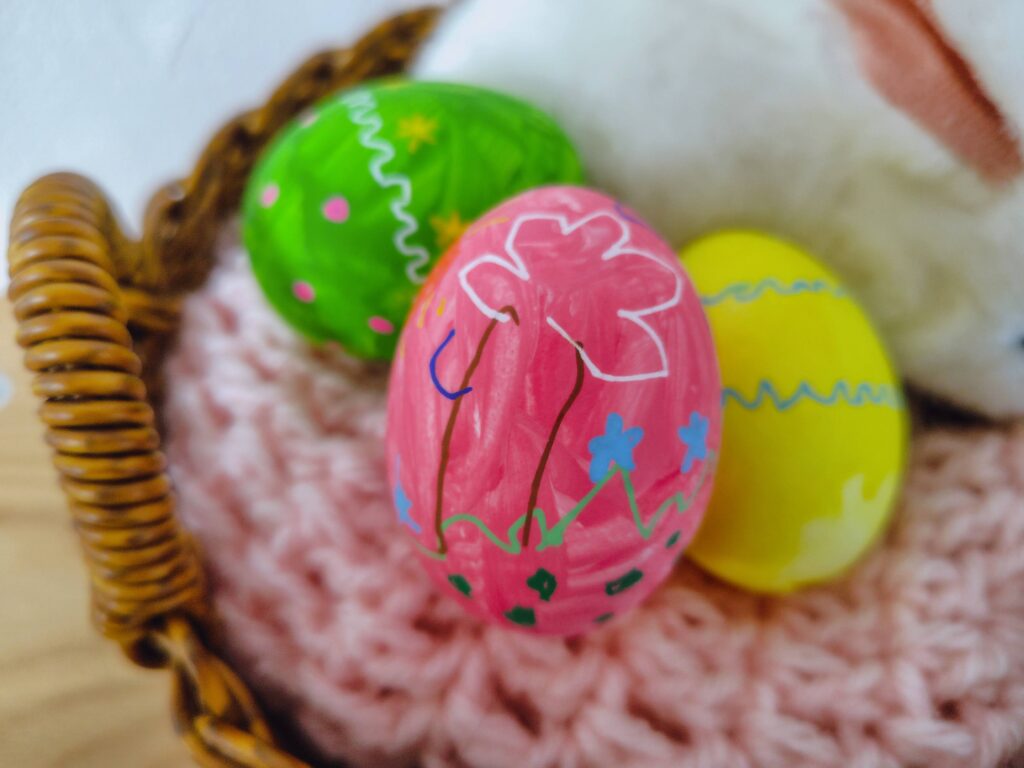 子供と楽しむイースターエッグ作り